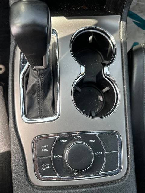 Used 2019 Jeep Grand Cherokee Altitude AWD/4WD image 20