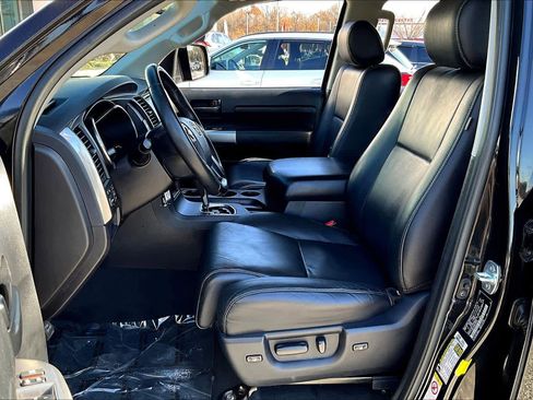 Used 2019 Toyota Sequoia TRD Sport image 7