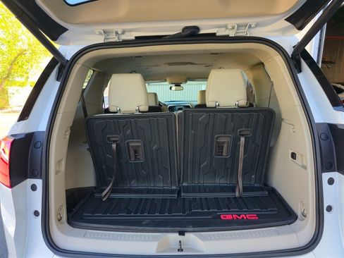 Used 2019 GMC Acadia Denali w/ Technology Package FWD image 41