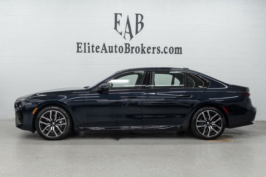 Used 2026 BMW 740i xDrive AWD/4WD image 2
