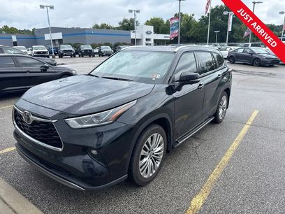 Used 2025 Toyota Highlander Platinum