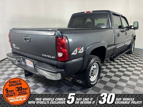 Used 2004 Chevrolet Silverado 2500 LT AWD/4WD image 3