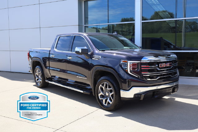 Used 2024 GMC Sierra 1500 SLT w/ SLT Premium Plus Package AWD/4WD image 2