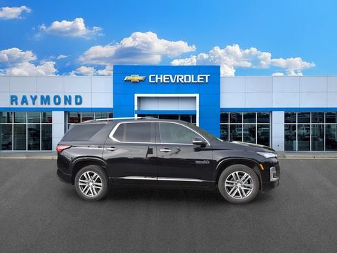 Used 2022 Chevrolet Traverse High Country AWD/4WD image 2