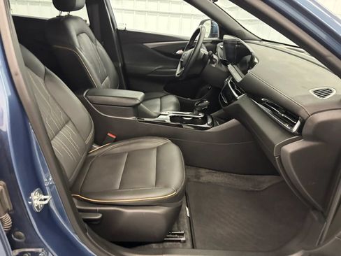 Used 2025 Buick Envista Avenir FWD image 48