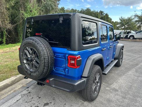 New 2025 Jeep Wrangler Sport S image 9