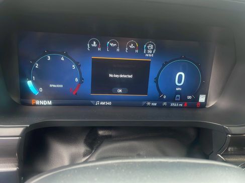 Used 2025 Ford F150 Lariat AWD/4WD image 14