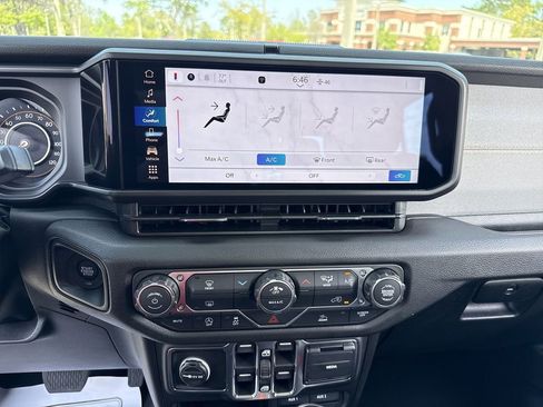 New 2026 Jeep Gladiator Sport image 20