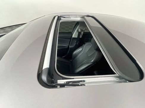 Used 2023 Hyundai Elantra Limited FWD image 24