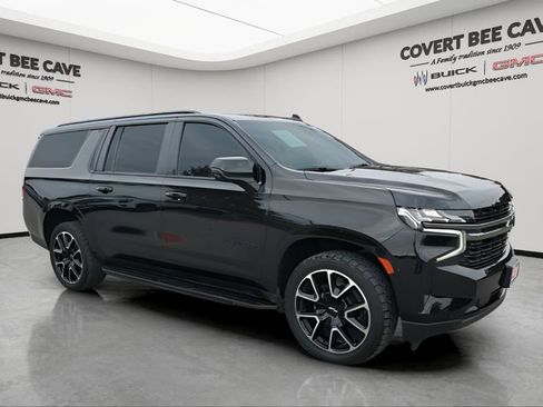 Used 2022 Chevrolet Suburban RST w/ Sport Performance Package image 1