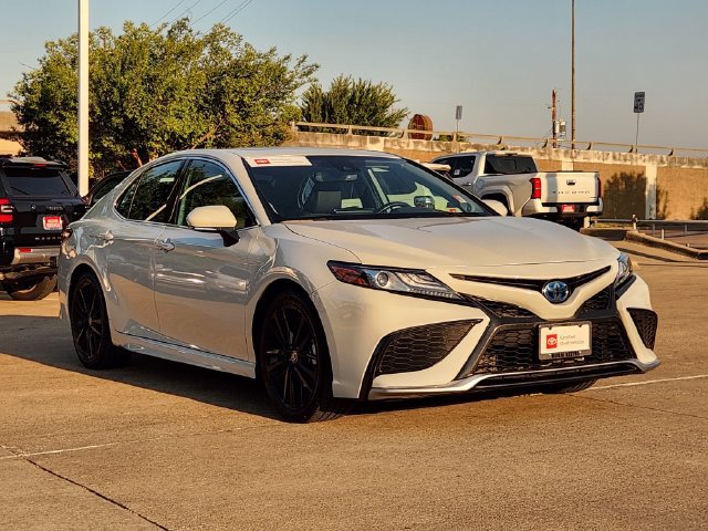 Used 2023 Toyota Camry XSE w/ Navigation Package FWD image 2