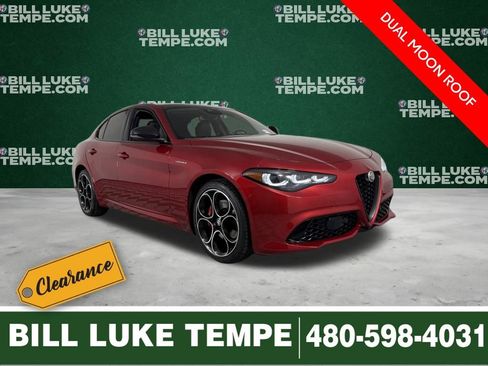 Used 2024 Alfa Romeo Giulia Veloce image 1
