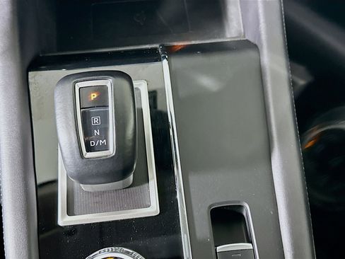 Used 2024 Mitsubishi Outlander SE image 25