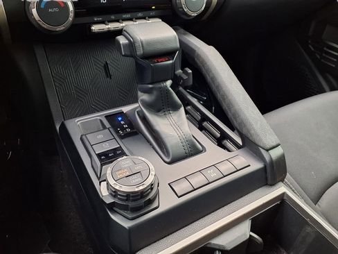 Used 2024 Toyota Tacoma TRD Off-Road image 12