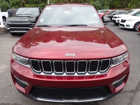 New 2025 Jeep Grand Cherokee Laredo X w/ MOPAR Finishing Package image 10