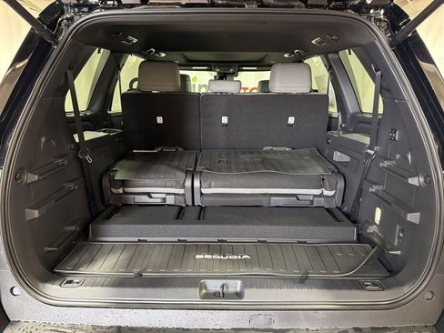 Used 2026 Toyota Sequoia 4WD image 18