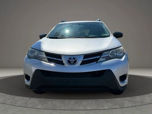 Used 2015 Toyota RAV4 LE image 3