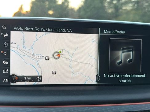 Used 2017 BMW 750i 750i Sedan 4D image 29