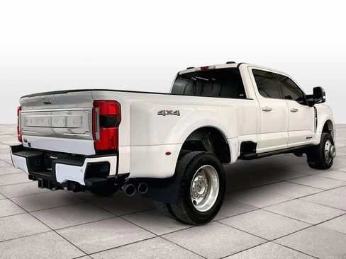 Certified 2025 Ford F450 Platinum w/ Platinum Plus Package AWD/4WD image 11