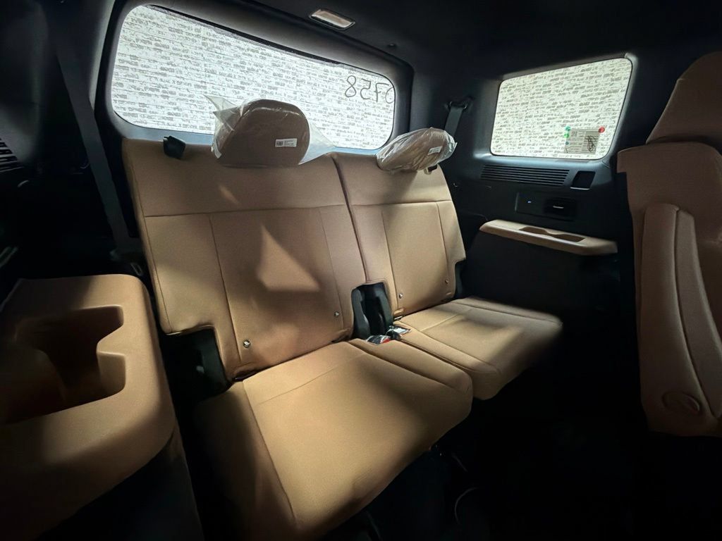 New 2027 Hyundai Santa Fe Calligraphy FWD image 14