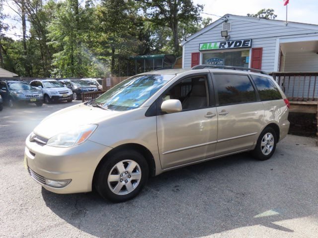 Used 2005 Toyota Sienna XLE w/ XLE Pkg 3 FWD image 1