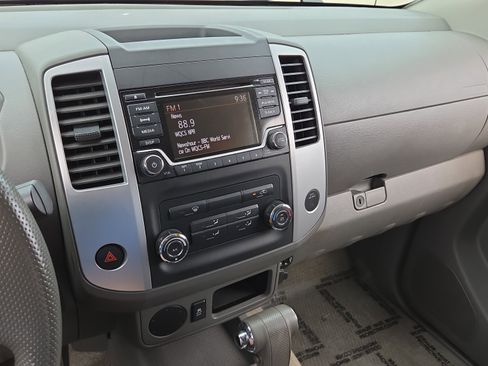 Used 2018 Nissan Frontier SV RWD image 26