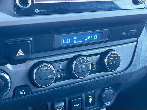 Used 2023 Toyota Tacoma TRD Sport image 15