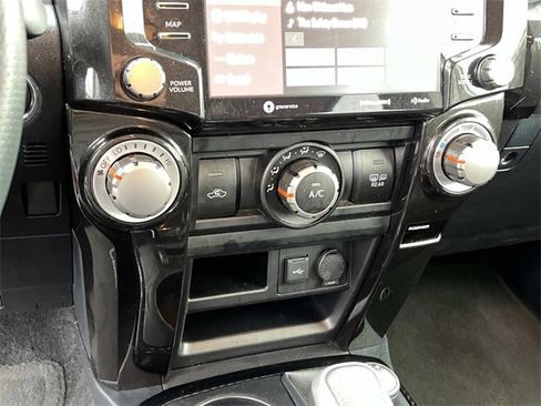 Used 2024 Toyota 4Runner TRD Off-Road image 31