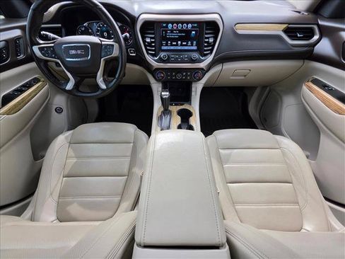 Used 2017 GMC Acadia Denali w/ Technology Package AWD/4WD image 13