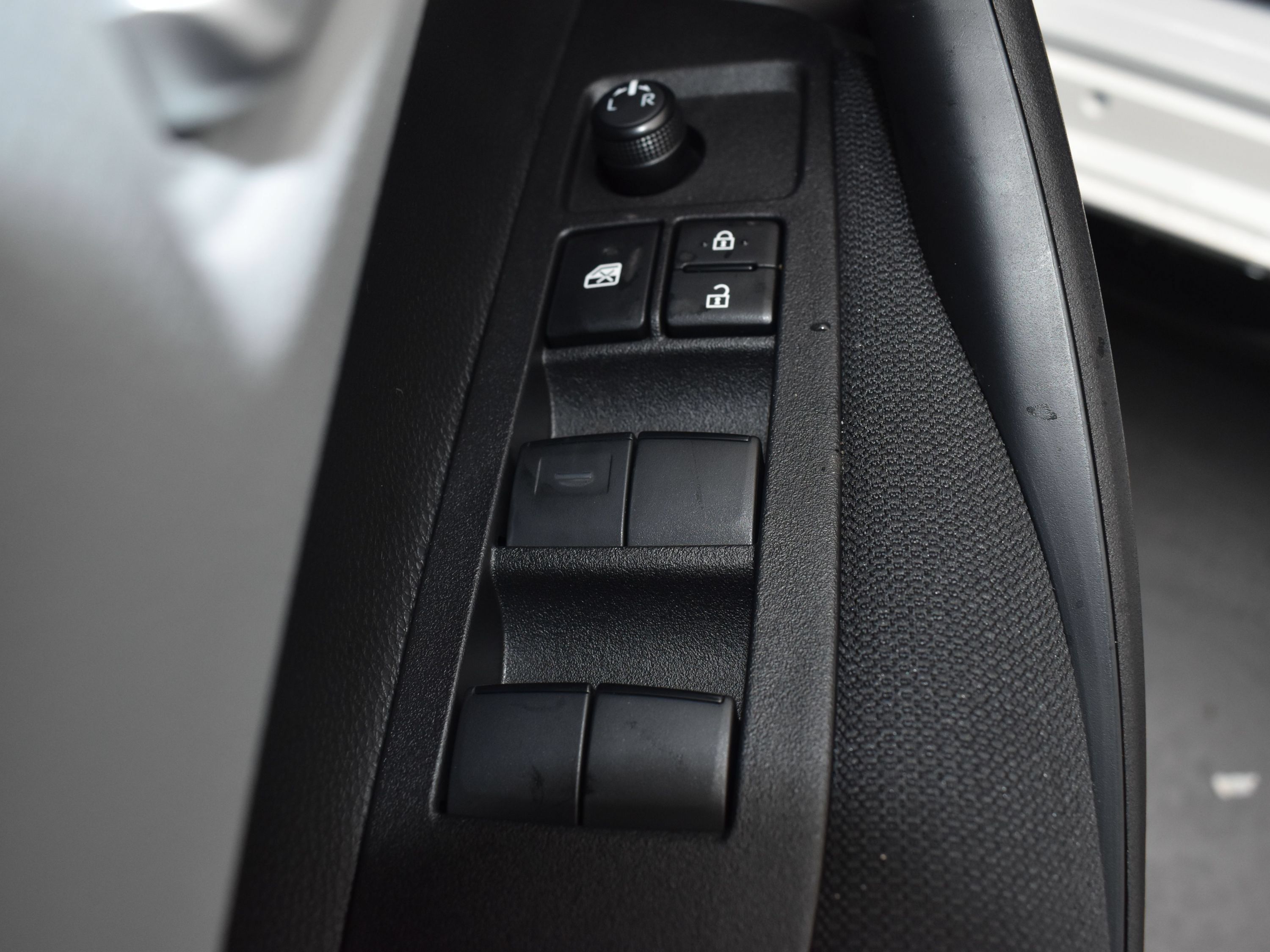 Used 2026 Toyota Corolla SE FWD image 16