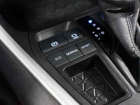 Certified 2024 Toyota RAV4 XLE FWD image 22