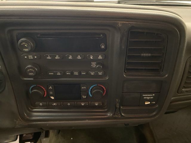 Used 2004 Chevrolet Silverado 2500 LS AWD/4WD image 35