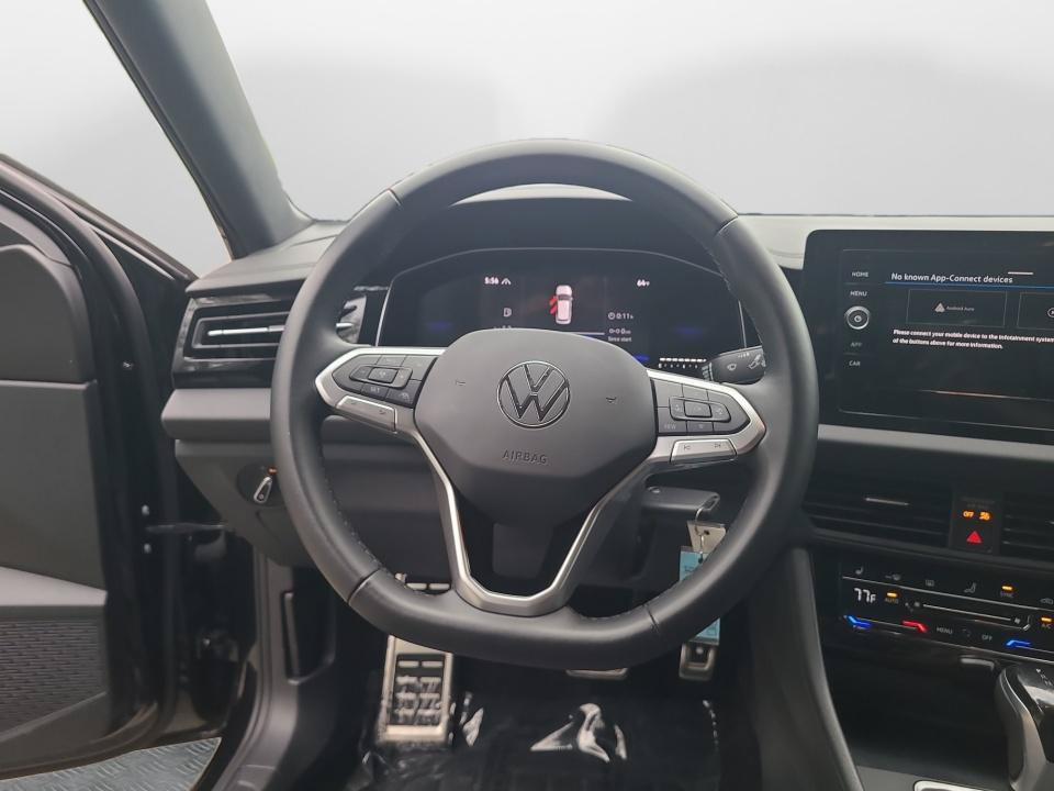 Used 2025 Volkswagen Jetta Sport FWD image 10