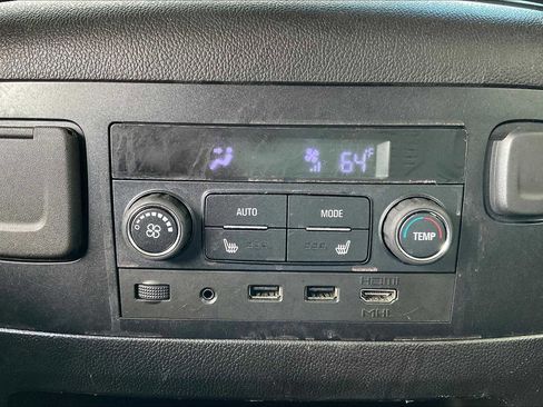 Used 2019 Chevrolet Suburban Premier image 30