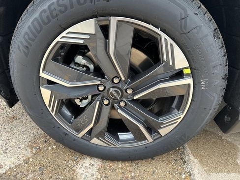 New 2025 Nissan Murano SL image 11