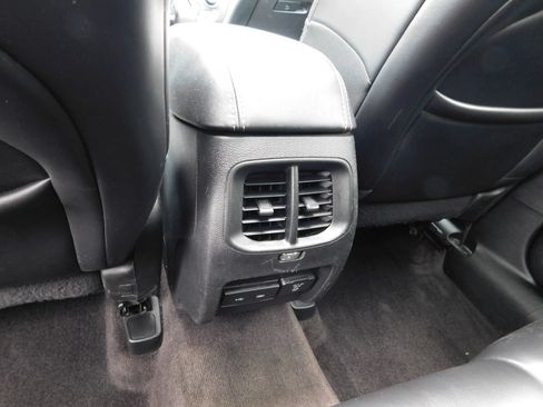 Used 2019 Jeep Cherokee Limited AWD/4WD image 13