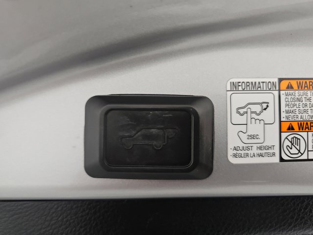Used 2016 Toyota RAV4 XLE w/ Convenience Package AWD/4WD image 32