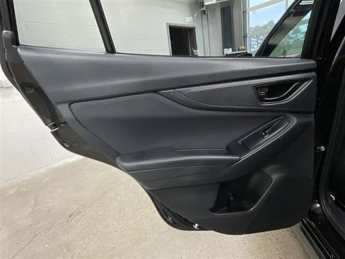 Used 2019 Subaru Crosstrek 2.0i Premium w/ Eyesight System AWD/4WD image 18