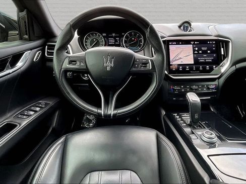 Used 2021 Maserati Ghibli RWD image 8