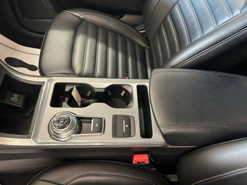Used 2021 Ford Edge SEL w/ Convenience Package AWD/4WD image 19