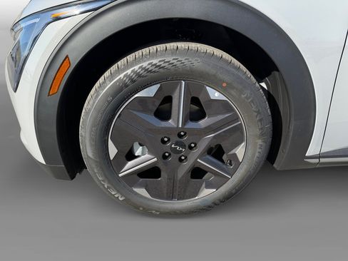 New 2025 Kia EV6 Light image 9