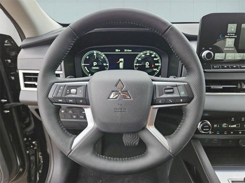 New 2025 Mitsubishi Outlander SEL image 18