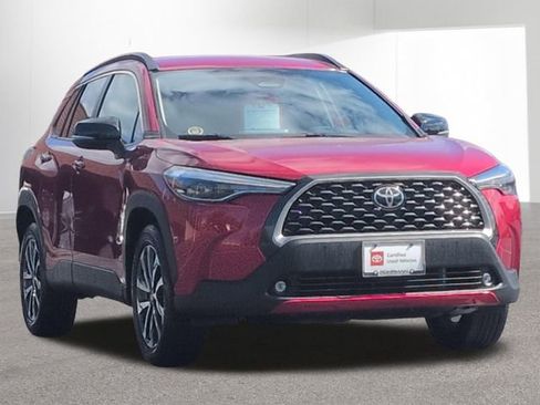 Certified 2025 Toyota Corolla Cross XLE AWD/4WD image 3