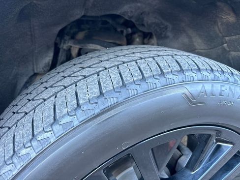 Used 2022 Chevrolet Silverado 1500 High Country w/ Technology Package image 27