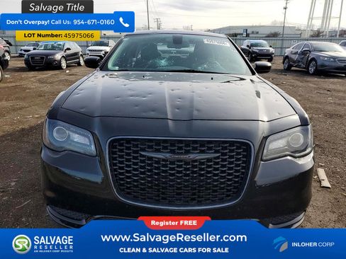 Used 2020 Chrysler 300 Touring w/ Sport Appearance Package RWD image 7