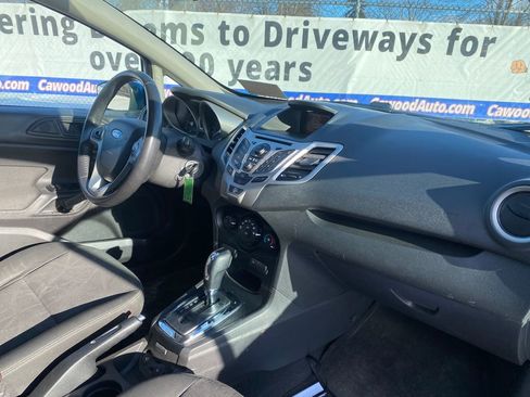 Used 2013 Ford Fiesta SE image 15