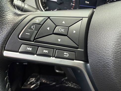 Used 2022 Nissan Rogue Sport SL w/ Premium Package image 31