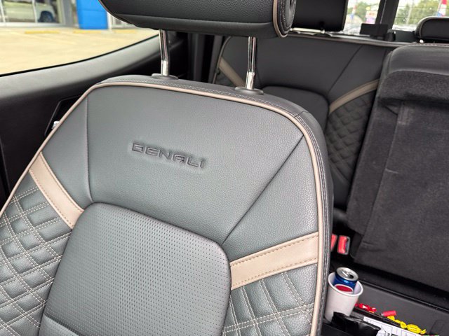 Used 2024 GMC Canyon Denali AWD/4WD image 35