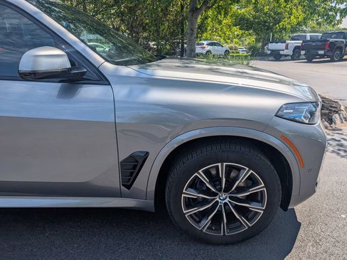 Used 2024 BMW X5 xDrive40i w/ M Sport Package AWD/4WD image 10