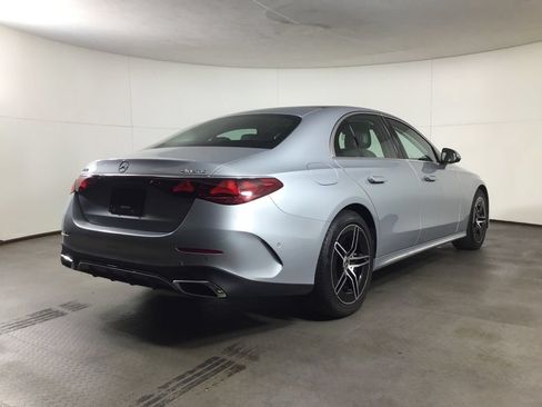 Used 2025 Mercedes-Benz E 450 4MATIC Sedan image 7